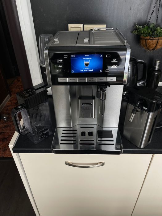 Кафемашина Delonghi Primadonna Exclusive ESAM6900