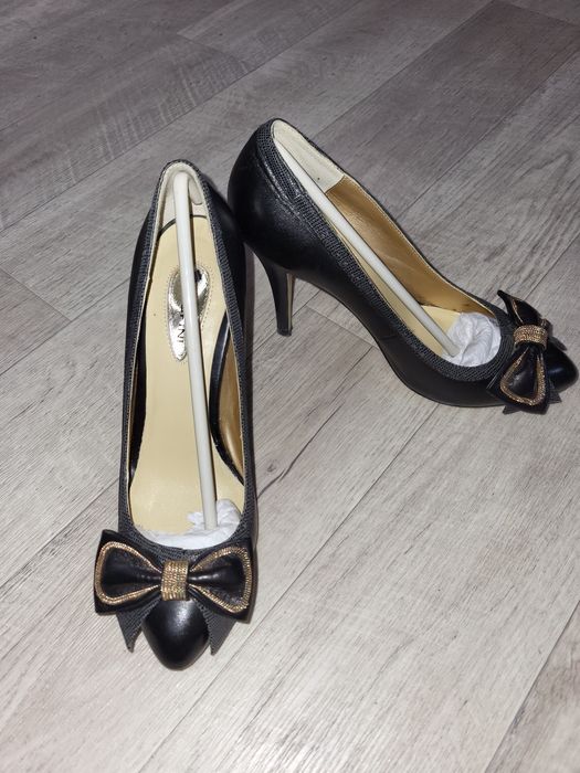 Продам туфли натуральная кожа 38 размер