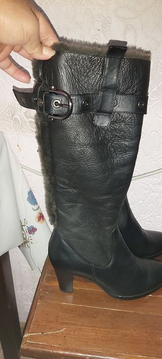 Сапожки зимние новые.