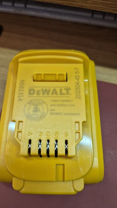 Baterie,încărcător Dewalt