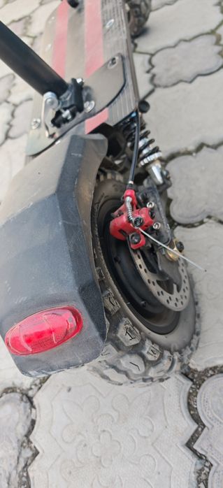 Электросамокат Boost boost-xl-max 48 v 15 a