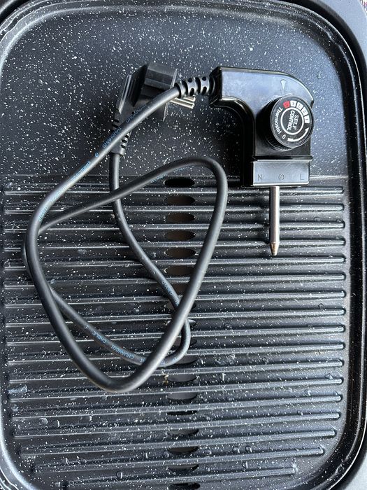 Електрическа скара с капак Voltz 2000W
