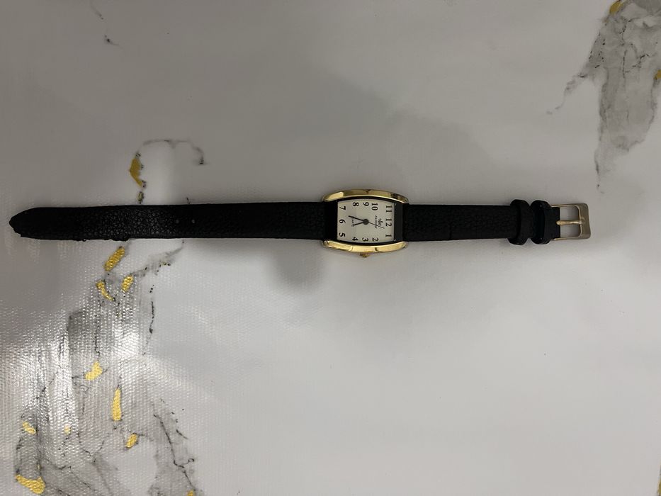 Женские наручные часы