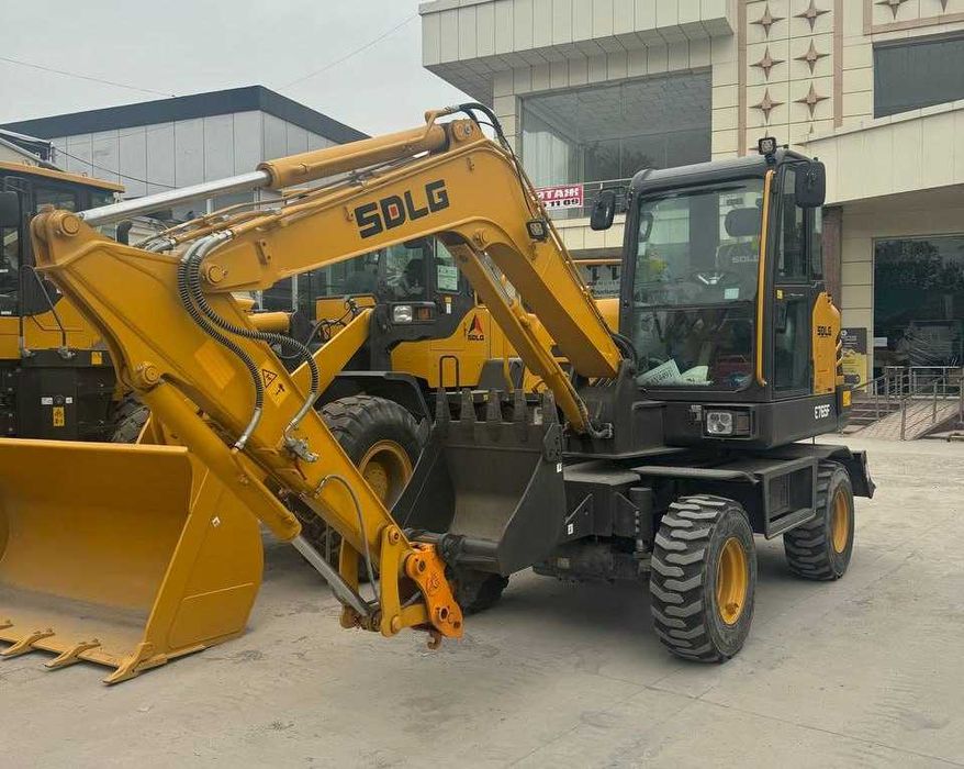 Колесный экскаватор SDLG E765F  0,21 куб.м