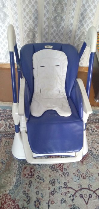 Продам столик для кормления