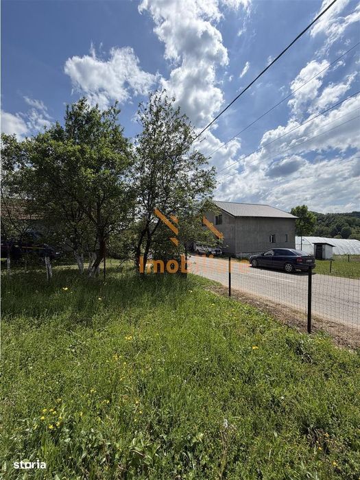 Teren Intravilan  Extravilan | De Vanzare | 1200 Mp | Rosia | Bihor |