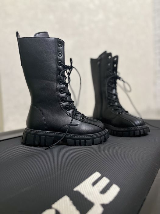 Продаются новые сапоги для девочки