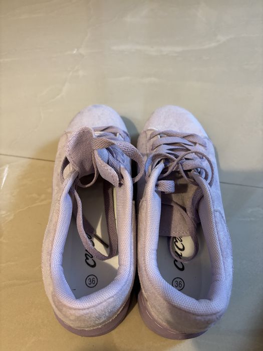 Adidasi dama cu sireturi