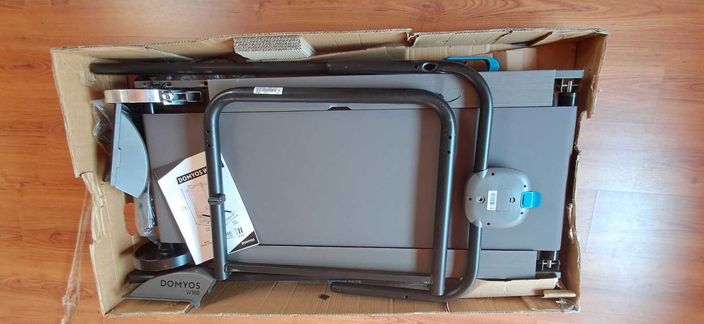 Banda mers nemotorizata Domyos W100, utilizata