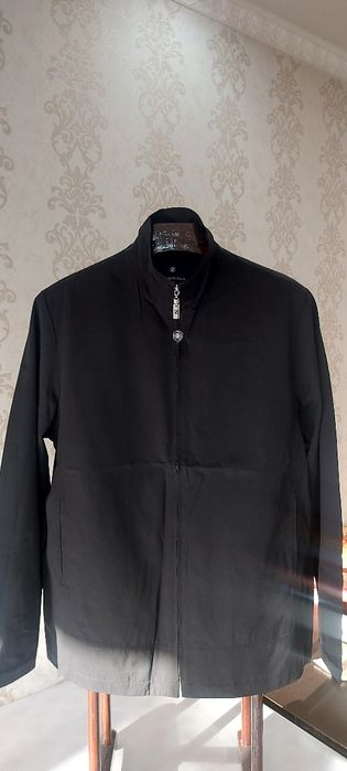 Продам Ветровку Zegna