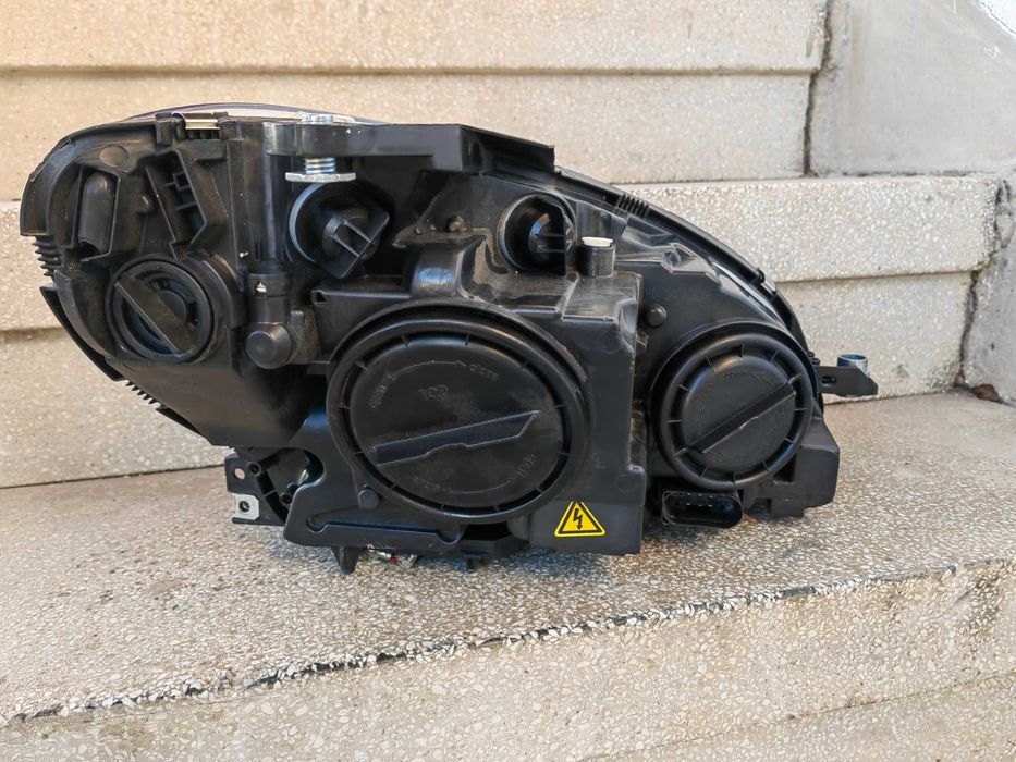 Фар Mercedes W204 C-Classa Bi-Xenon ляв / Фар Мерцедес W204 ксенон НОВ