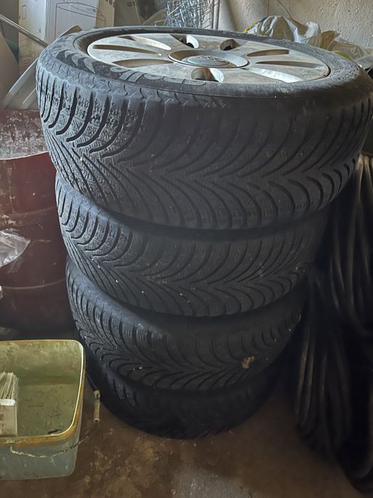 Roti M+S Audi , cu jante “Stock” 16”