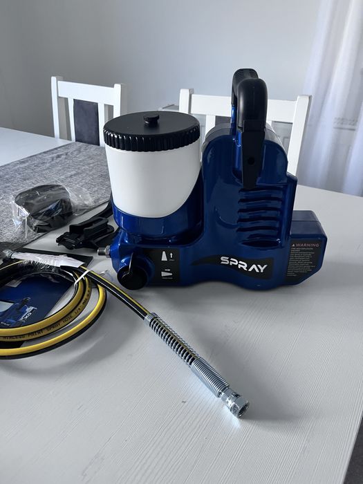 Pompa vopsea pe baterie