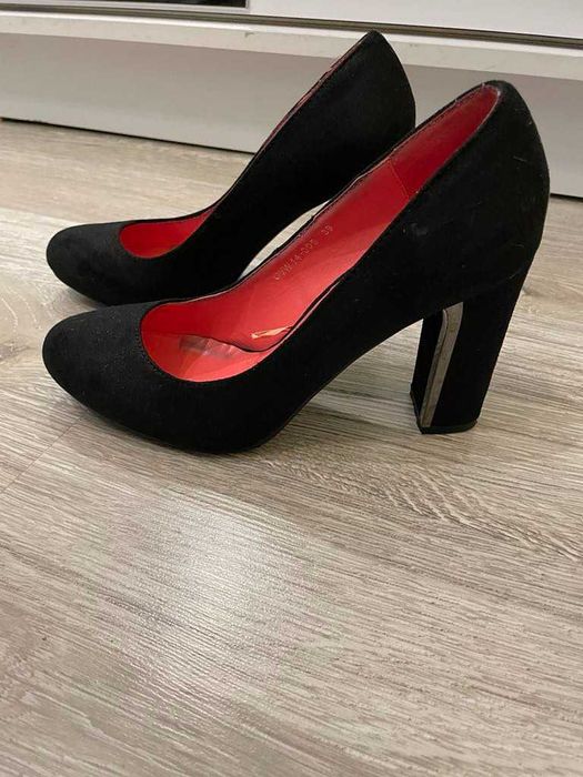 Д обувки Tendenz