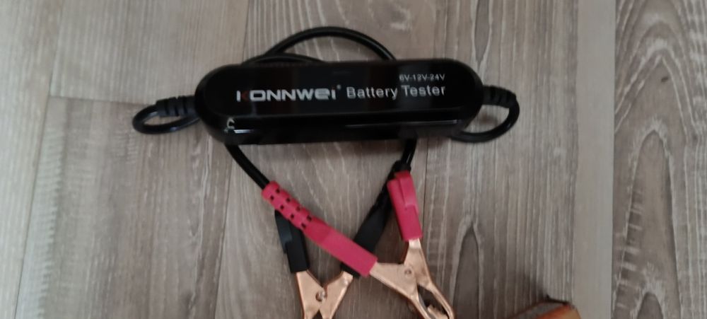 Tester baterii auto moto