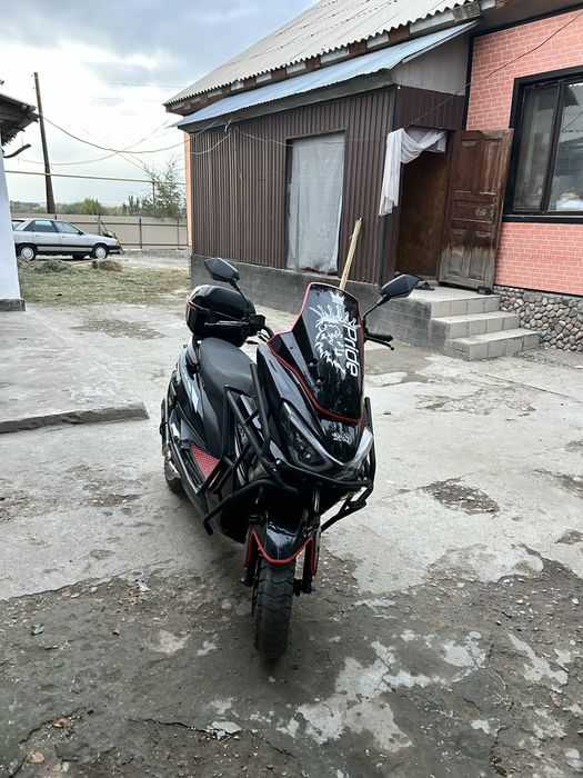 Продам 180 куб Макси мопед