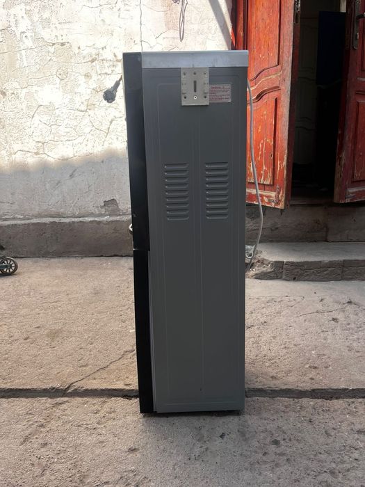 Продам кулер в хорошем состояние