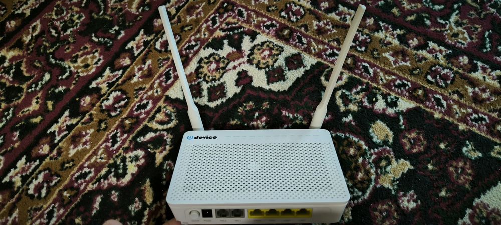 Срочно продается модем EchoLife HG8245H5 Gpon  терминал