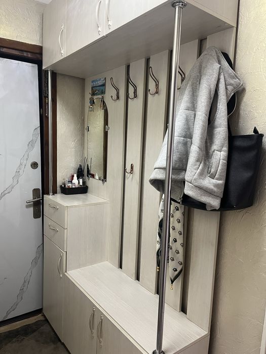 Шкаф для прихожей