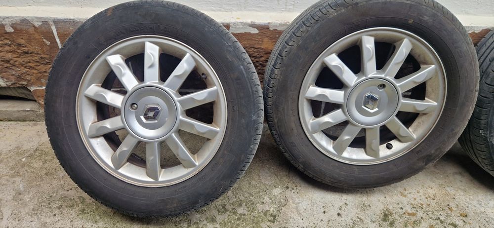Оригинални алуминиеви джанти Рено 15" с гуми
