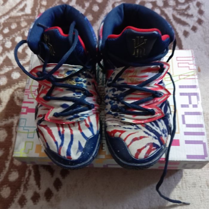 Продам Nike Kiyre 4