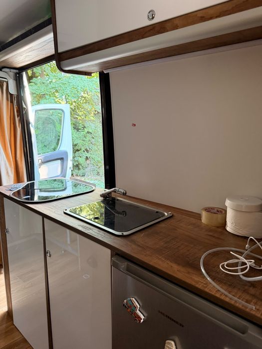 Campervan autorulota omologata si realizata in 2025 citroen jumper 2.2 hdi an 2012 cu 3 locuri