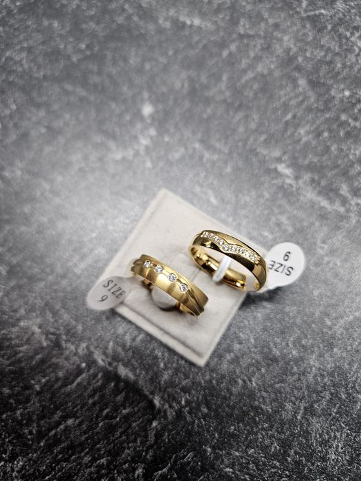 Verighete placate cu aur