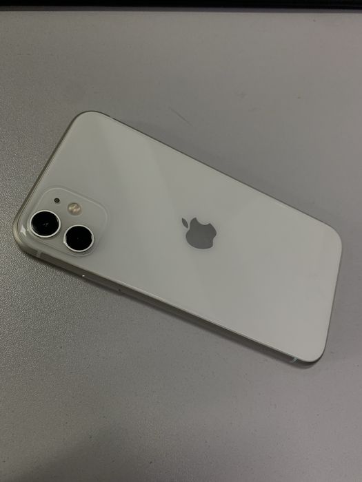 Продается белый Iphone 11/64
