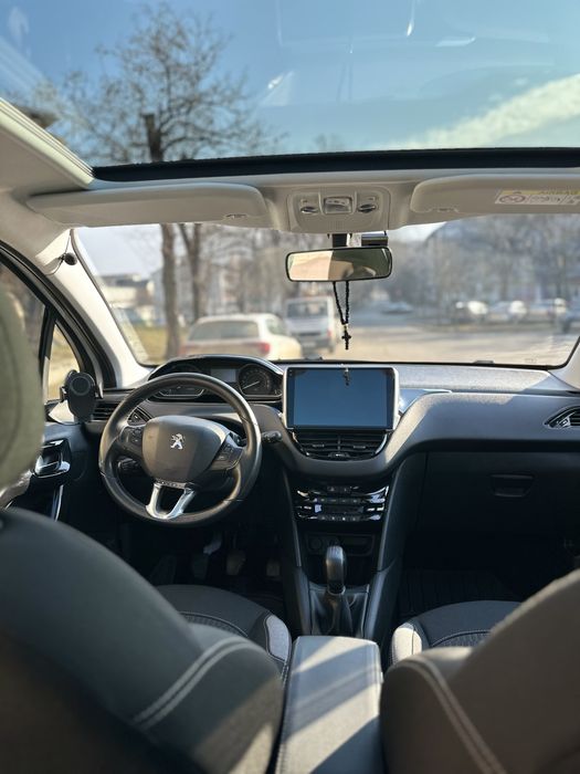 Peugeot 208 Allure  1,6 BlueHDI An 2016 Facelift