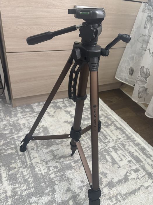 Продам штатив для фотоаппарата