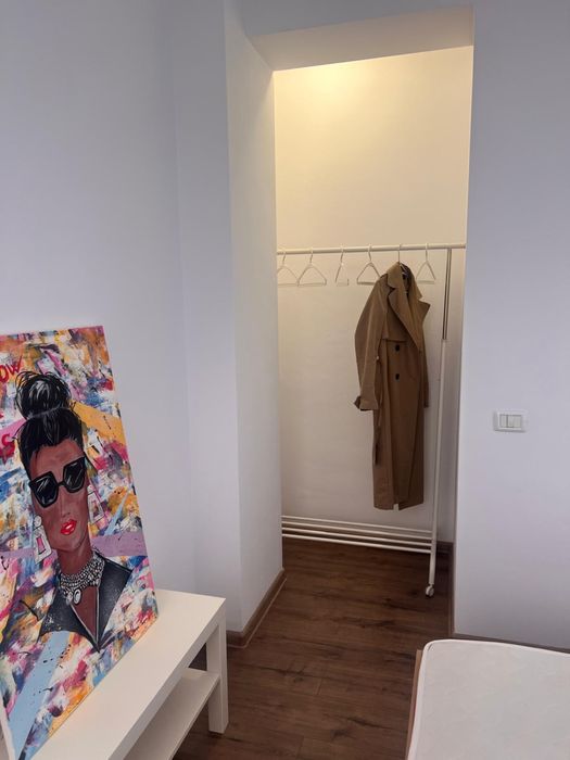 Inchiriez apartament 2 camere – Militari Residence. Str. Tineretului nr. 85, Militari. Proaspat zugravit, complet mobilat si utilat, gata de mutare.