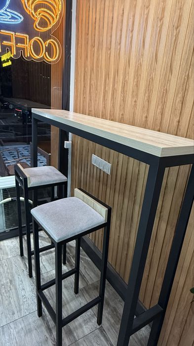 Стеллажи, стол стулья барные , недорого