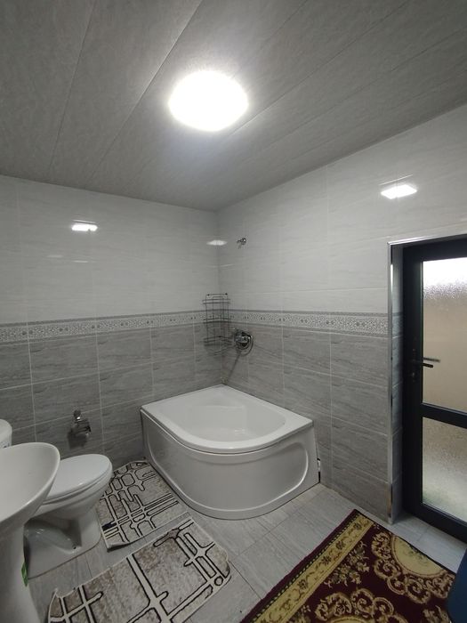 Ховли уй сотилади.