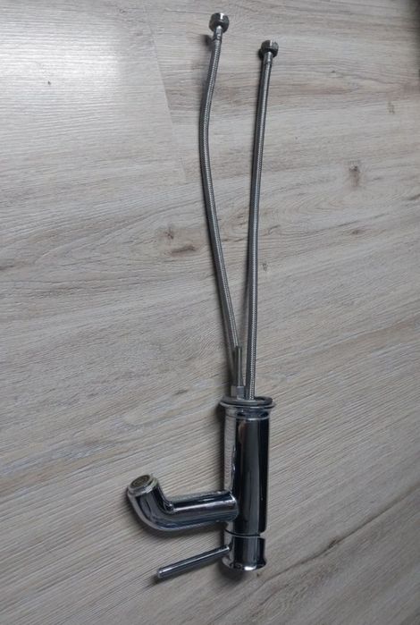 Смеситель Grohe для умывальника.