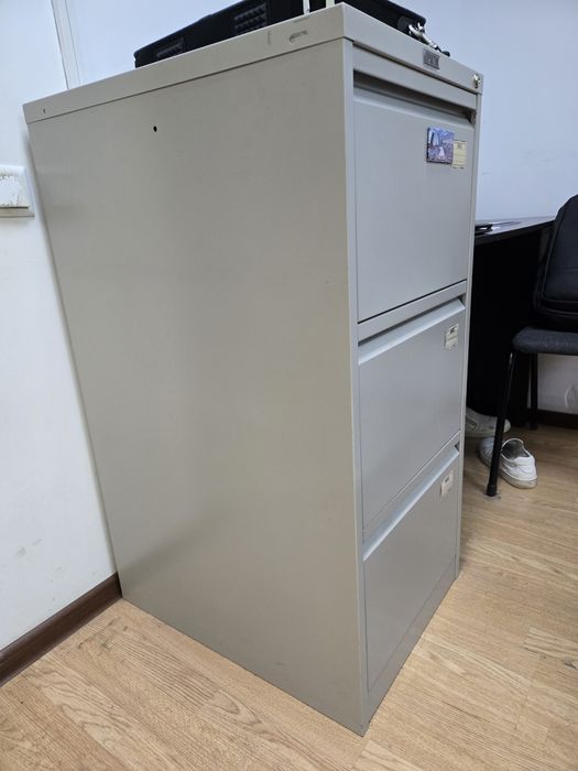 Продам офисную мебель