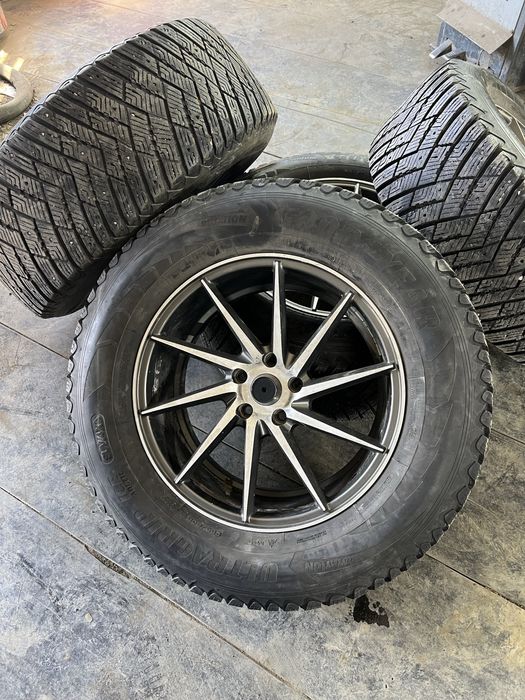 Продам ксплект дисков с шинами