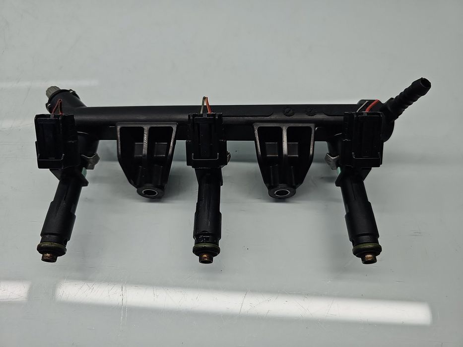 Rampa injectoare Volkswagen Polo (9N) [Fabr 2001-2008] 03D133319J 1.2