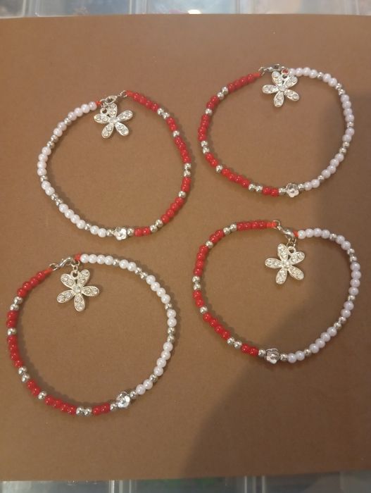 Мартеници на едро различни модели