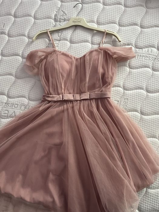 Официални рокли в размер С