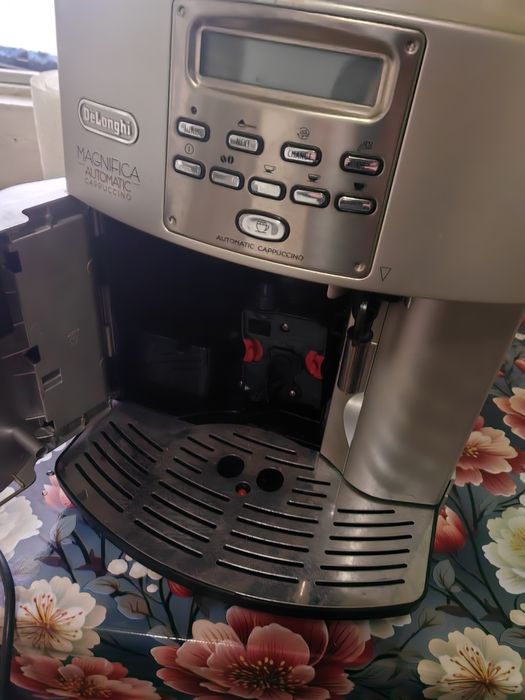 Expresor de cafea DeLonghi capucino