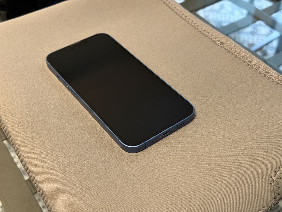 iPhone 13 in stare buna