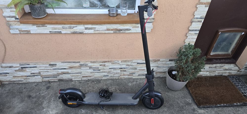 Trotineta Xiaomi electric scooter 4 pro