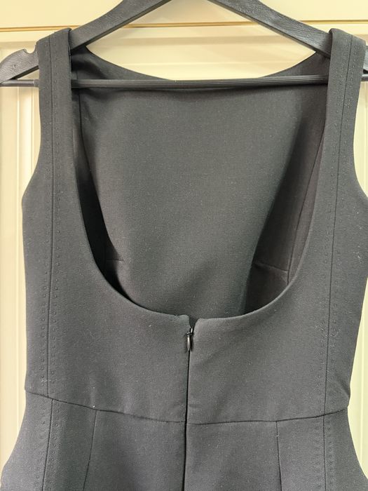 Черное платье миди