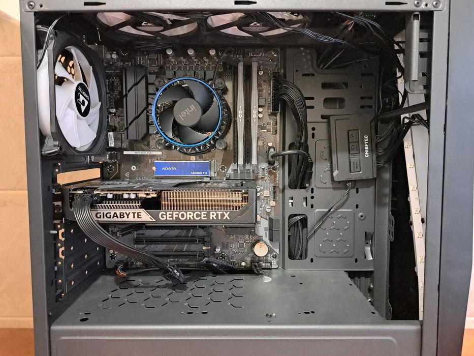 PC Gaming - Intel I5 12400F, 16 GB DDR4, RTX 5060 Ti WINDFORCE OC 16 GB, SSD 500 GB