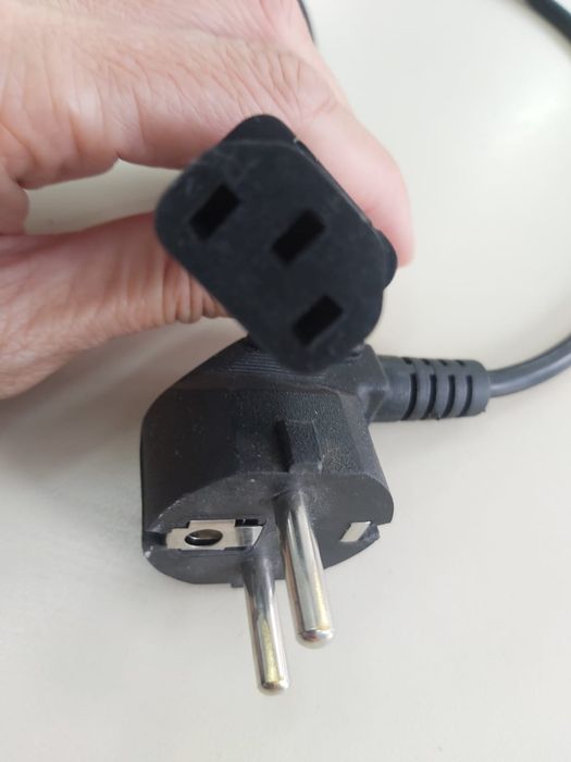 Шнур от компьютера