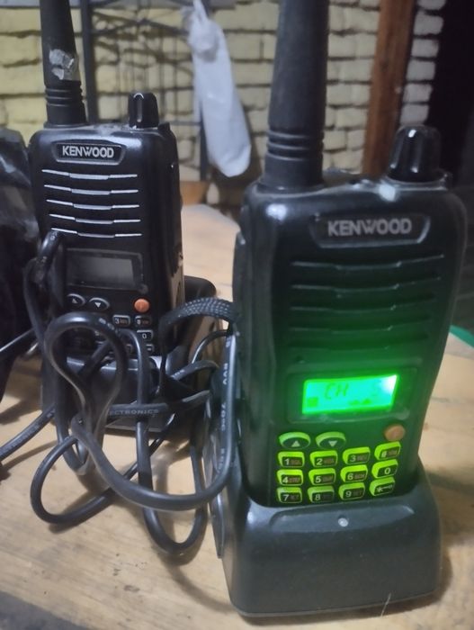 2 Рации Кенвуд оригинал.