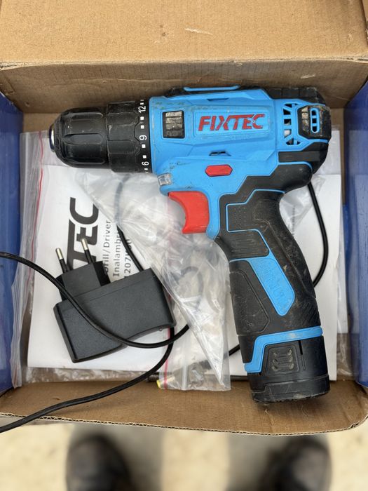 Шуруповерт аккумуляторный FIXTEC
