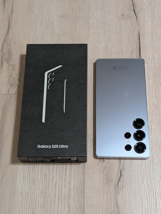 Samsung S25 Ultra 256 gb Ram 12 5G EAC