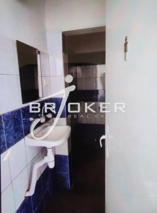 Дава се под наем Магазин в Кърджали, Център - 80 кв.м за 408 € - Снимка #7