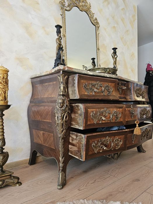 Comoda Louis xv, superba cu oglinda bronz